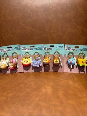 Disney Munchlings Keychain Sets